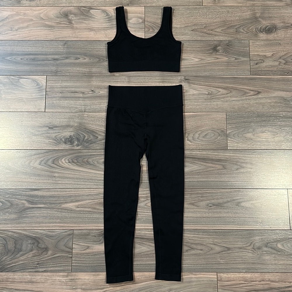 Women’s Ribbed Bra & Leggings Set - Size: Small